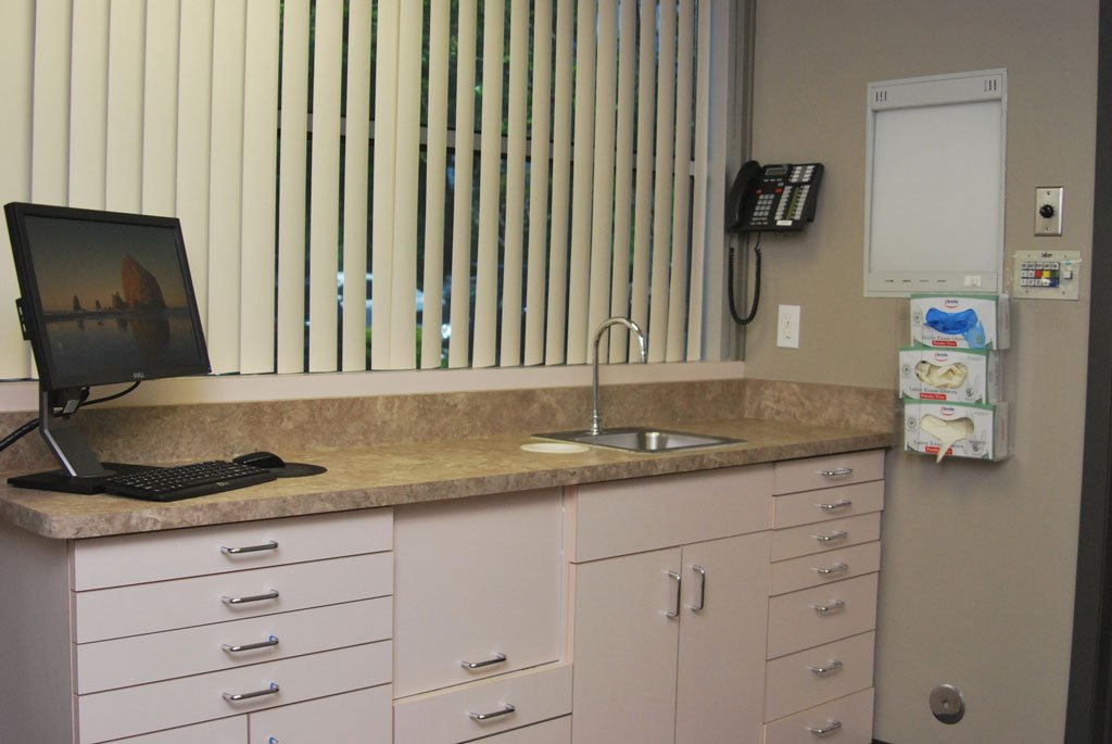 Folsom office examination room